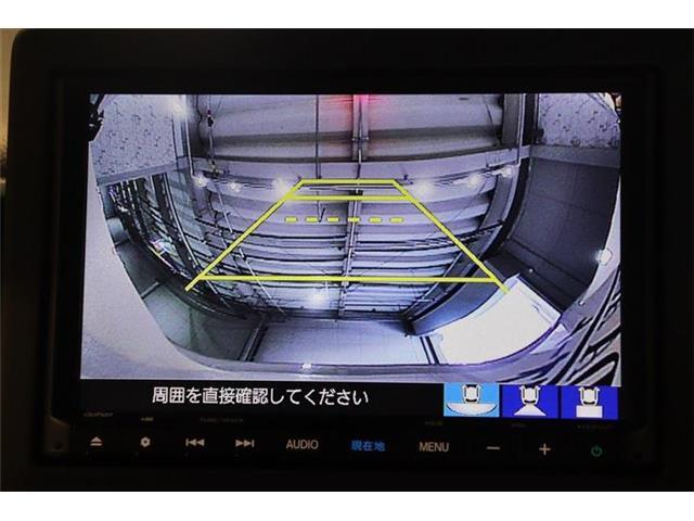 駐車が苦手な方も、そうでない方も、大変に便利なバックモニターを搭載しております！