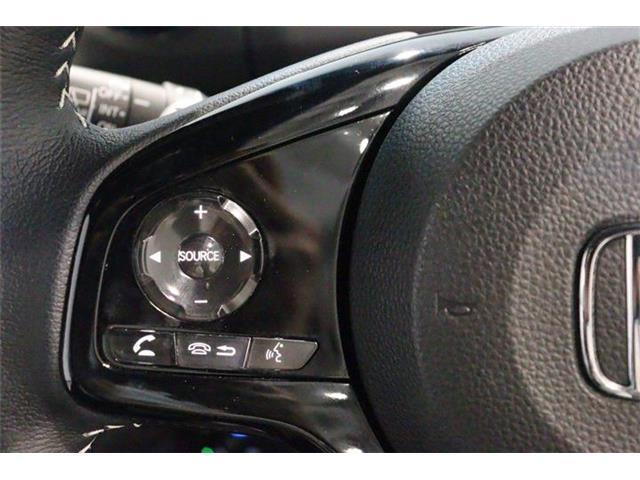 運転しながら操作が出来る画期的装備！これ便利です