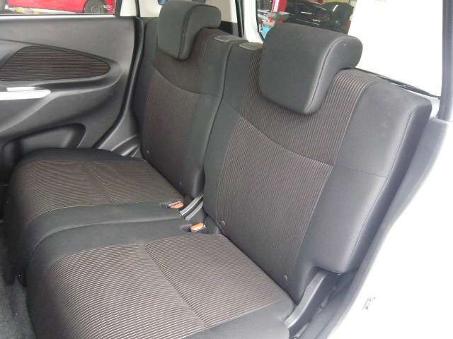 お客様に隅々まで見ていただけるよう展示車両は常に綺麗に仕上げております！お客様のご来店、スタッフ一同心よりお待ち申し上げます。