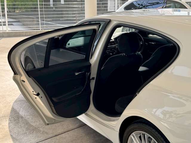 BMW　Premium　Selection　調布/〒182-0015東京都調布市八雲台2-14-1/TEL.042-426-1166/営業時間：10：00-18：00