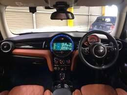 F56中期モデルのクーパーS入庫しました！オプション装備が魅力的過ぎる1台です！詳しく車両紹介しておりますので複数画像は細部までチェックして下さいね！！