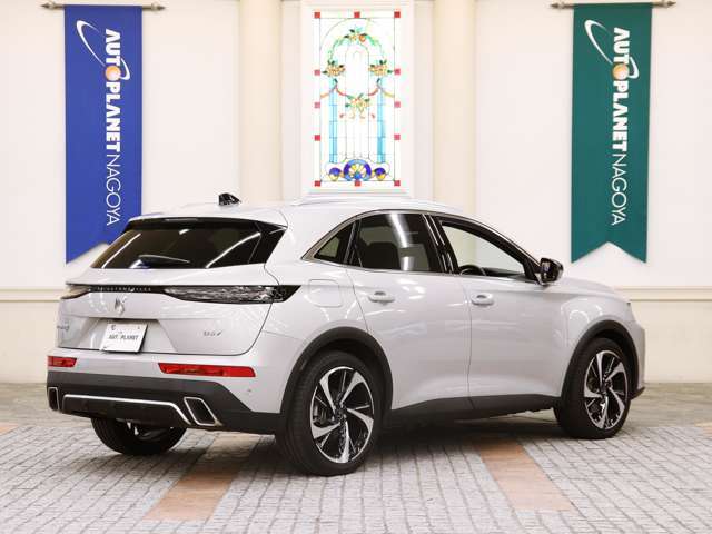 力強さと上質さを兼ね備えた、快適で安全なプレミアムSUV。