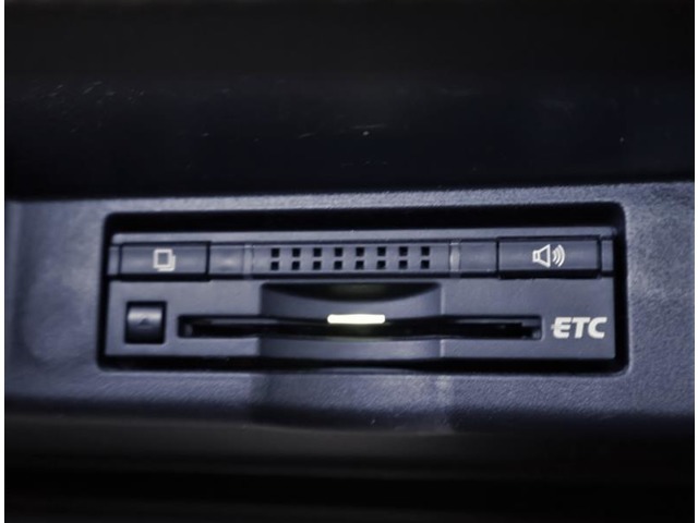 ETCは高速道路ご利用のマストアイテムですよね。専用出口も増えてますます！　楽々通過☆