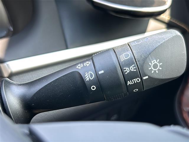 気になる車はすぐにお問い合わせください！画面右側の0066から始まる無料ダイヤルからお問い合わせ下さい！専門スタッフがお車のご質問にお答えいたします！