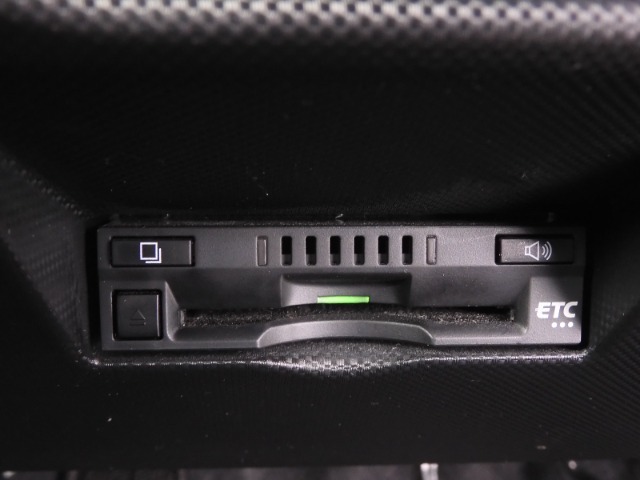 今や必需品の◆ETC車載器　装備車◆　有料道路を利用する際にスムースに通過でき、わずらわしい料金支払いから開放されます！