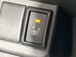 【シートヒーター】寒い日に重宝するシートヒーター！エアコンより早く温まってくれるので寒がりの人も安心ですね♪エアコンの温風は乾燥するから苦手、という方にもをおすすめです。