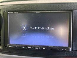 【ナビゲーション】目的地までしっかり案内してくれる使いやすいナビ。Bluetooth接続すればお持ちのスマホやMP3プレイヤーの音楽を再生可能！毎日の運転がさらに楽しくなります！！