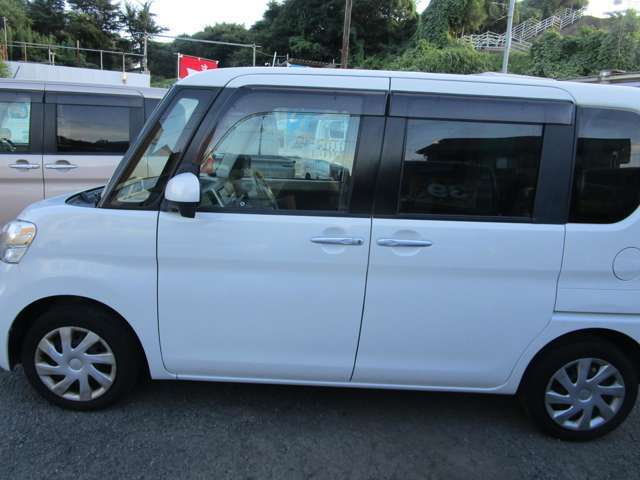 下取り車は不動車、査定のない車でも査定させていただきます。頑張ります。支払総額表示の中には自賠責保険、重量税、リサイクル料、消費税、税金関係は全て含まれます。