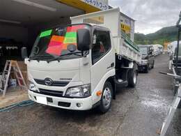 軽トラ～大型トラックまで豊富にお車をそろえております♪お探しの一台がきっと見つかると思いますので是非モーターハウスにご来店下さい！！
