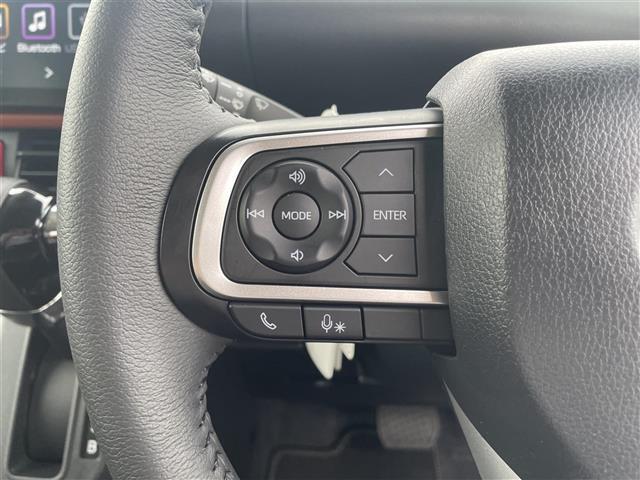 こちら運転席周りの操作部分・装備の写真になります。各部しっかり動作の確認をしておりますので、ご安心だくさい。また、第三者機関の鑑 定書もありますので、そちらも併せて、ご確認いただければ幸いです！
