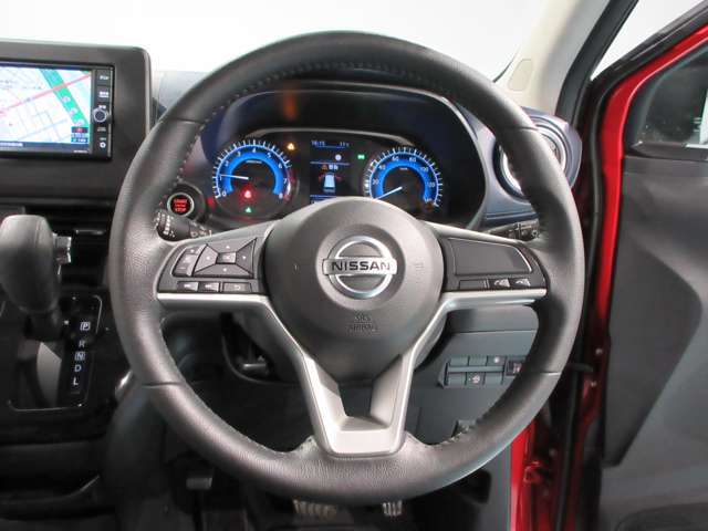 ハンズフリー対応でストレスなく電話対応も可能です。