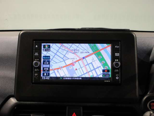 メモリーナビ付きです。知らない場所にお出かけの際には非常に活躍します。