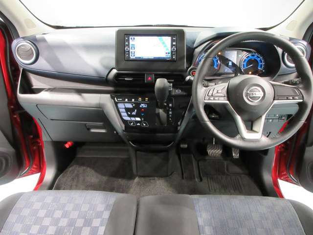 視界も広くゆったりとしているので、女性の方にも運転しやすい車になっています。