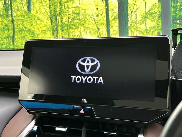 【12.3インチワイドナビ】高級感とインパクトのある大型ワイドナビを装備。各種オーディオ操作はもちろん、横長ワイド画面でのマップ2分割表示など、利便性も高いナビです♪