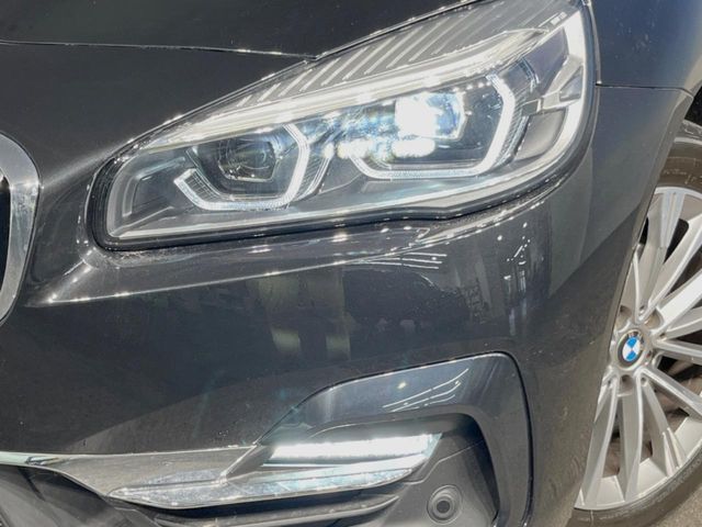 ●LEDヘッドライト：夜間走行時も良好な視界を確保し安心して運転できる高輝度LEDヘッドライトを装備！点灯速度が早く、消費電力も抑えられています。
