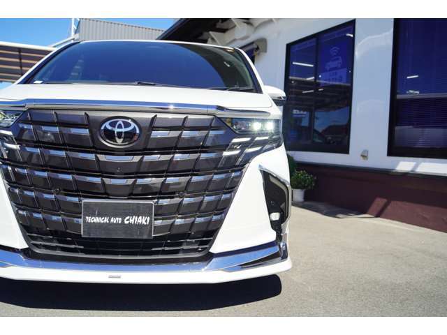 メーカーオプション★左右独立ムーンルーフ★後席用パワーサイドサンシェード★デジタルインナーミラー★カラーヘッドアップディスプレイ★トヨタチームメイト★アドバンストパーク★パーキングサポートブレーキ