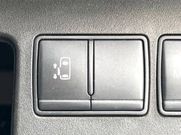 【パワースライドドア】スマートキーや運転席のスイッチでスライドドアの開閉が可能♪電動だから力を入れてドアを開ける必要が無く、小さいお子様でも、重い荷物を持っている時もラクに開け閉めできます♪