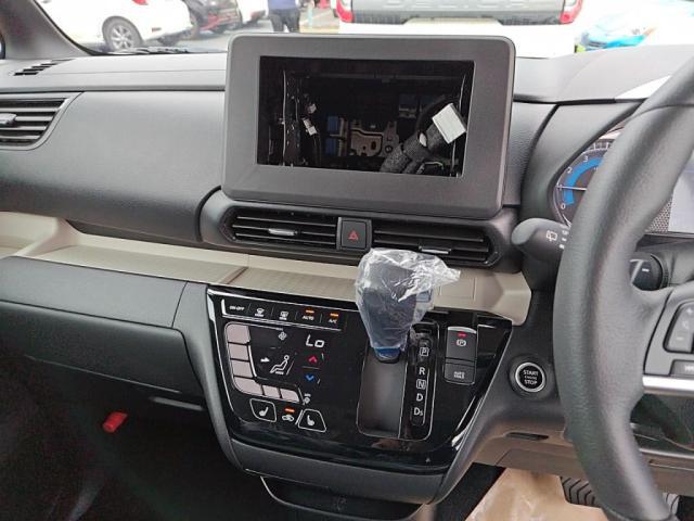 当社は法定費用と車両外諸費用を含んだ総額表示点です。ヤフ-の中古車サイトをご覧の方は（メ-ル見積もり・在庫を確認する）のボタンを押して総額表示の金額を確認して下さい。総額には（車検）整備代税金含みます