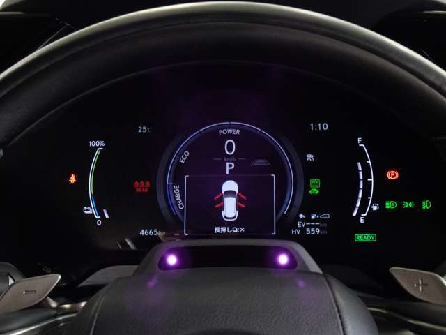 充電ケーブル（AC200V用15m）がオプション装備されております。
