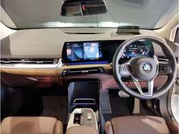☆センターパネルを運転席側に僅かに傾けたBMW独特のインパネ☆【駆け抜ける歓び】はここからもスタートしております☆