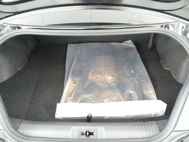 荷物をたっぷり載せて広々ドライビング♪夏でも冬でも、アウトドアやショッピングを思い切り楽しみましょう！