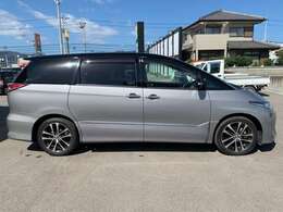 お車の車検・オイル交換・修理・鈑金塗装・ガラス修理・デントリペア・ボディコーティングなども幅広く対応しております。その際は無料で代車を貸し出し致します。車の事は何でもお任せください！