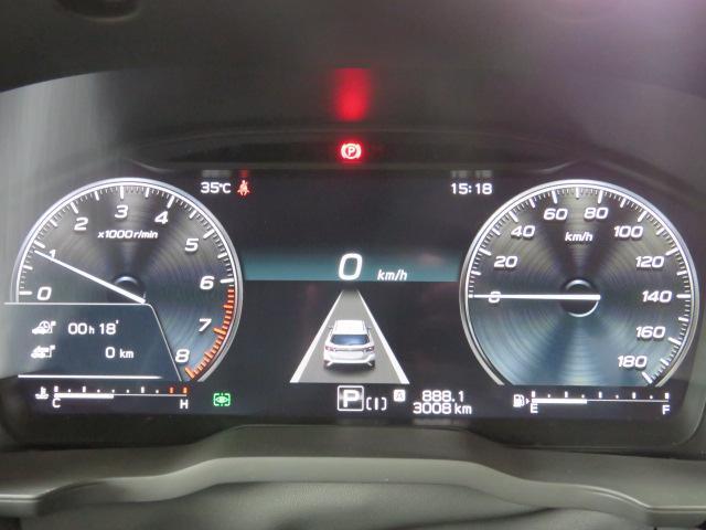 12.3インチのフル液晶に、運転に必要な情報をグラフィカルに表示。少ない視線移動で瞬時に認識☆