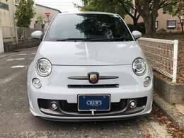 かわいくて精悍なフロントマスク！キセノンライト付きで夜間走行も安心です。