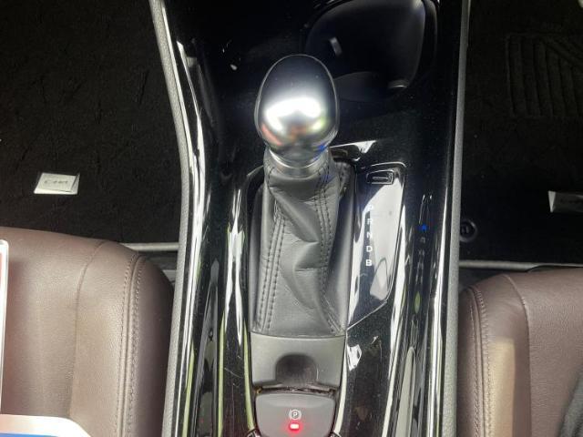 国産車から輸入車まで多様なお客様のニーズのお応えできるように、全国規模で豊富な在庫展開！車のことならWECARSへ！