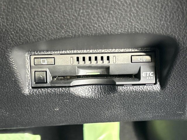 【ETC】高速道路の料金所をストレスなく通過！話題のスポットやサービスエリアに多い「スマートIC」利用時は必須のアイテムです。当店でセットアップを実施、ご納車当日からすぐにご利用いただけます！