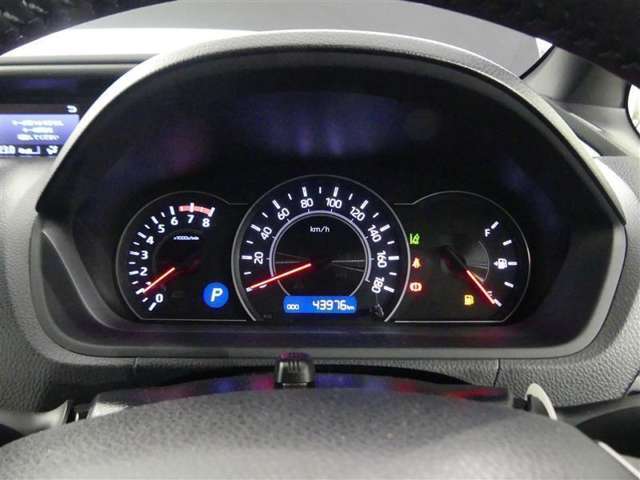 【メーター】メーター周りの画像です。※撮影時の実走距離となります。車両の移動等により走行距離が進んでいる場合があります。