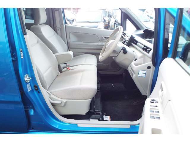 内外装キレイです。