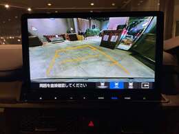 ホンダ純正11.4型コネクトナビ装着。CD/DVD/Bluetooth/フルセグTV/アンドロイドオート/アップルカープレイ対応で様々な機能がございます。詳しくはスタッフまで。