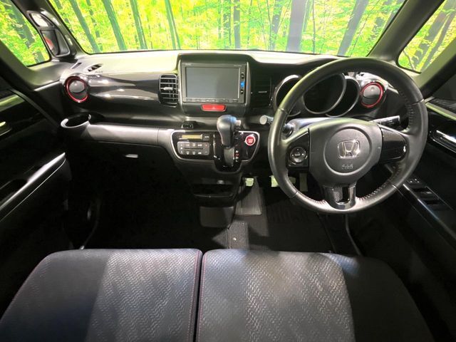 グループ総在庫数約30，000台！！全国の系列店からメーカー・車種問わずご紹介出来るので、あなたにピッタリのお車が見つかるはずです♪まずはお問い合わせ下さい☆