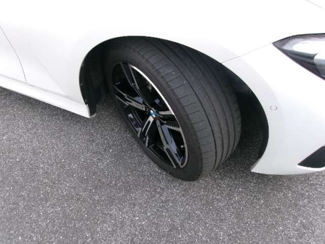 現在お乗りのお車をの査定も実施しております！BMWだけでなく他の輸入車、国産車も、もちろん査定させて頂きます！