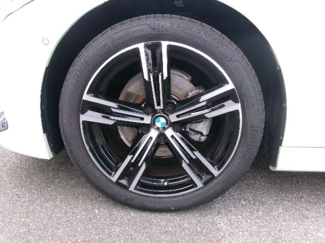 現在お乗りのお車をの査定も実施しております！BMWだけでなく他の輸入車、国産車も、もちろん査定させて頂きます！