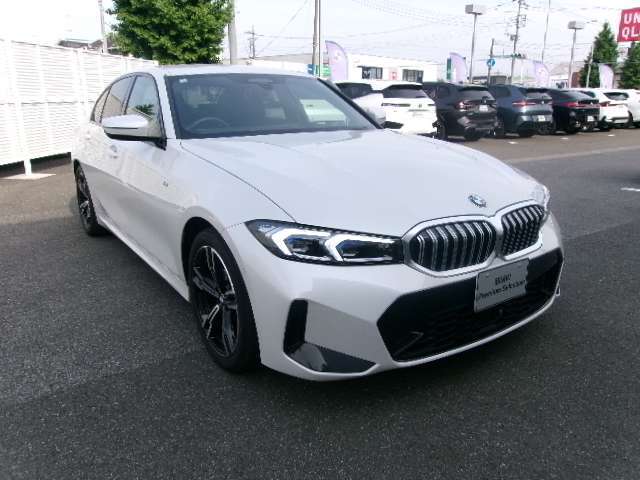 当社ではコーティングも承っております！BMWがお勧めいたしますイノベクションコーティングは塗装面を守りながら新車時の深い光沢と重厚なツヤを保ち続けることができます。愛車を長く綺麗な状態でお乗り頂けます！