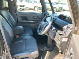 「この車の写真をもっと見たい」「状態が気になる」「この装備はついている？」どんな小さな疑問でもお気軽にお問い合わせください！