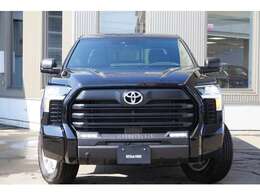 TUNDRA　ファンの皆様お待たせいたしました。待望のスーパーロングホイールベースの入庫です。駆動は切り替え式4WDです〇外装218BLACKですのでパールが入っております。→0120-82-5555