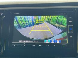【バックカメラ】駐車時に後方がリアルタイム映像で確認できます。大型商業施設や立体駐車場での駐車時や、夜間のバック時に大活躍！運転スキルに関わらず、今や必須となった装備のひとつです！