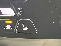 【シートヒーター】寒い日に重宝するシートヒーター！エアコンより早く温まってくれるので寒がりの人も安心ですね♪エアコンの温風は乾燥するから苦手、という方にもをおすすめです。