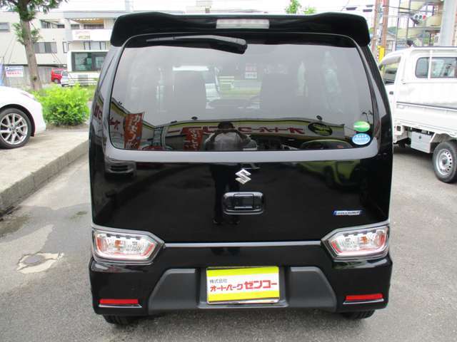 ★入庫した全車にボディー磨きを実施します。納車前にももう一度磨きます！お車はいつでもピッカピッカです！！★