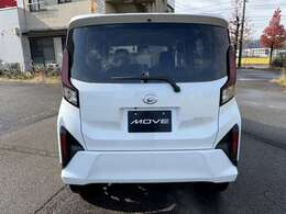 室内展示場を完備しておりますので、天候の悪い日でもゆっくりと車両をご覧下さい。