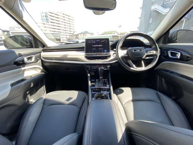 LIBERALAは、輸入車選びの新たなスタイルを提案するインポート・セレクト・ブランドです。オーナー様となる方がクルマから直接感じる感性を第一にした、適切な一台との出会いをコーディネートいたします。