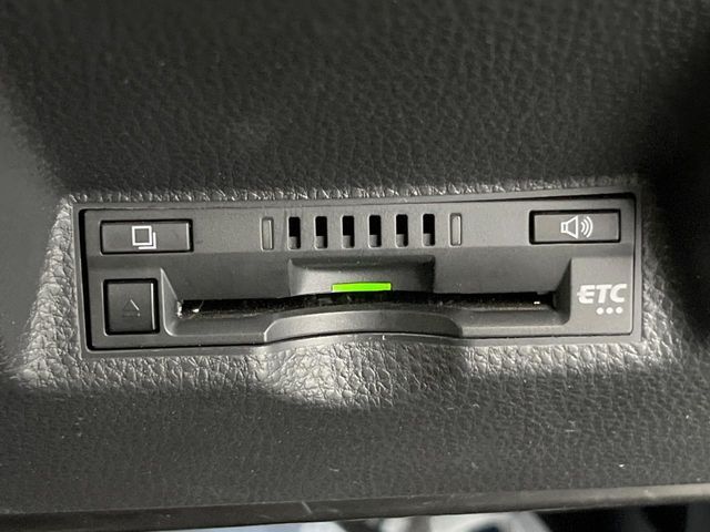 【ETC】高速道路の料金所をストレスなく通過！話題のスポットやサービスエリアに多い「スマートIC」利用時は必須のアイテムです。当店でセットアップを実施、ご納車当日からすぐにご利用いただけます！