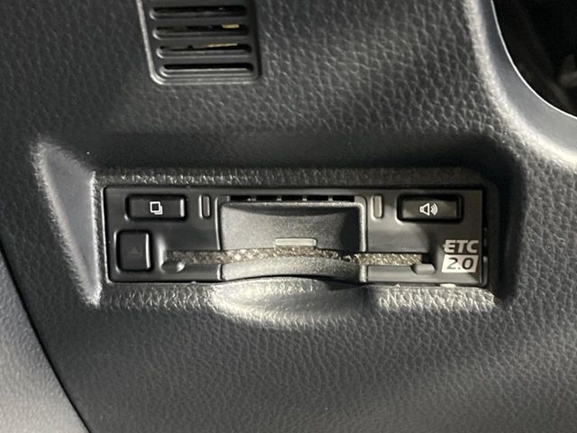 【ETC】高速道路の料金所をストレスなく通過！話題のスポットやサービスエリアに多い「スマートIC」利用時は必須のアイテムです。当店でセットアップを実施、ご納車当日からすぐにご利用いただけます！