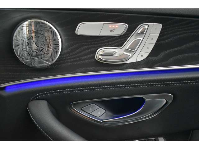 Burmesterサウンドシステム装備！大出力のアンプやツイーター等ハイエンドスピーカーで低音から高音までバランスよく、澄んだナチュラルなサウンドを実現します。