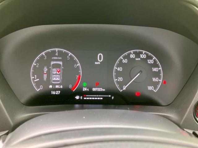 WECARSの展示場では実際に見て、触ってお車をお選びいただけます！知識の豊富な営業スタッフが様々なカーライフをご提案いたします！