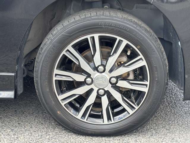 当店では、楽しいスタッフがお客様をお待ちしております。整備・車検待ちでもゆったりと過ごして頂けますよ♪気になる点は無料電話またはメール問い合わせにてご案内いたします♪【0078-6002-215757】