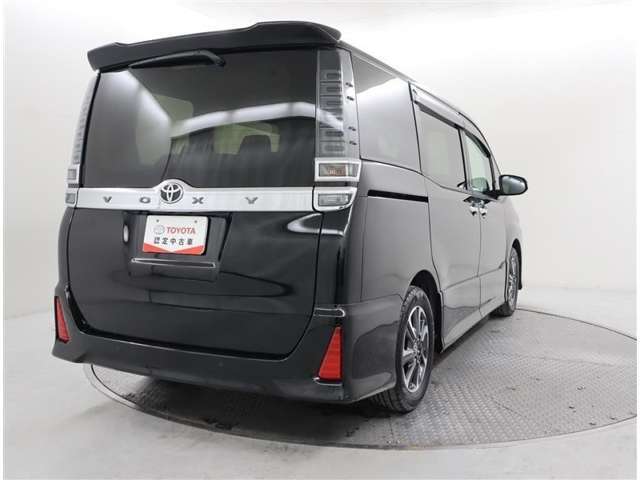 当社自慢の「くるまるクリーン」施行済み☆ボディはもちろん、エンジンルームや車内の隅々まで徹底洗浄＆消臭・除菌加工しています♪